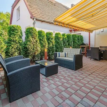 Apartament Cztery Pory Roku Apartment *