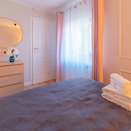Apartament Cztery Pory Roku Apartment *